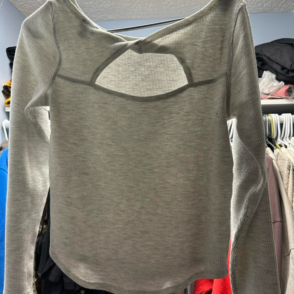Buckle Women's Gray Long Sleeve top